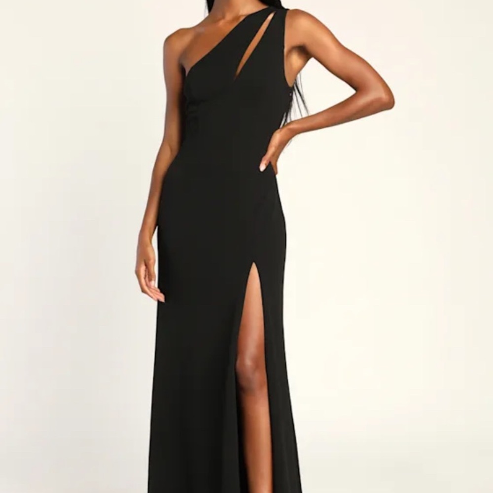 Chic One-Shoulder Black Dress